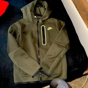 2 Boys Nike Tech Fleece w/hoodies & Nike Fleece Jacket